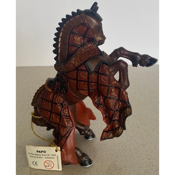 Papo d'Anjo Other - 2007 Papo 39920 King of Knights‎ Horse Red 5" Figure